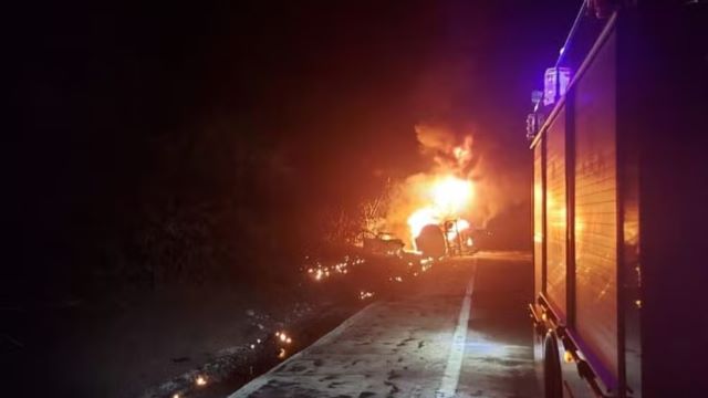 Veículos pegam fogo no Ceará