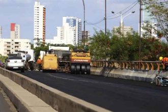 Obra na Ponte Juscelino Kubitschek