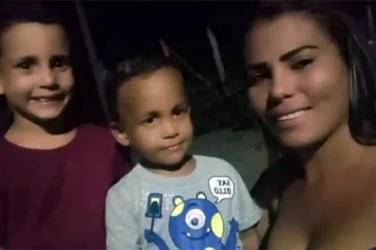 Mãe e filhos