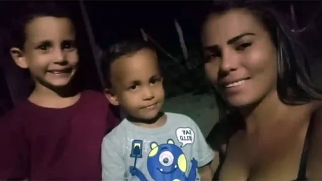 Mãe e filhos