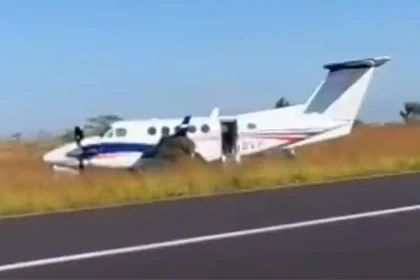 Avião - Pouso