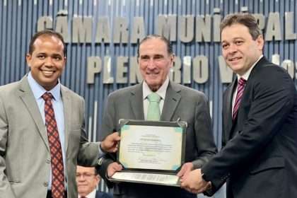 Ministro do STJ Paulo Dias recebe título de cidadão teresinense. Foto: Divulgação